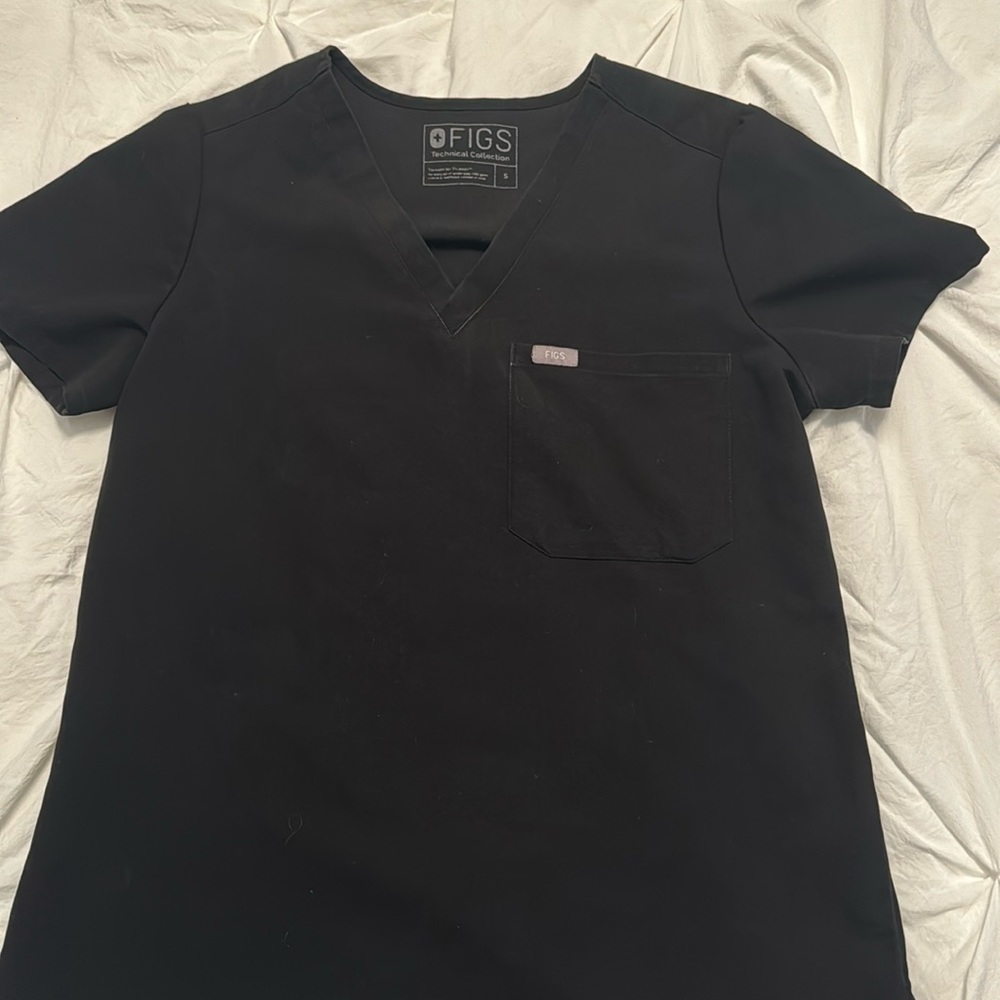 FIGS Catarina one pocket scrub top Black